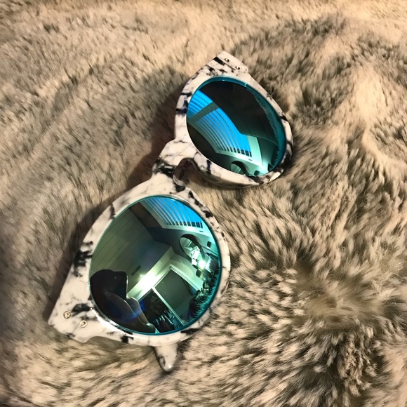 quay sunglasses