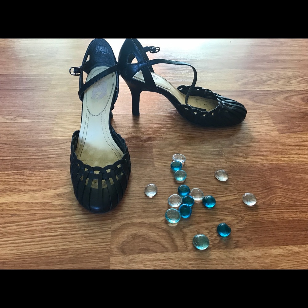 Unique, Black Heels