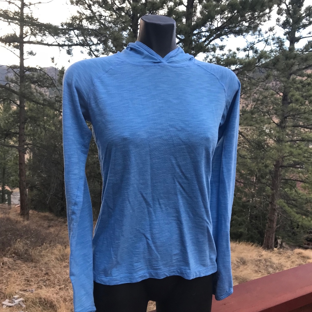 Cloudveil Lightweight Long Sleeve Hooded Top