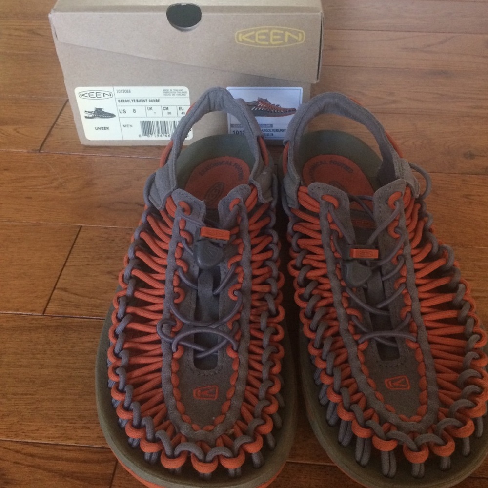 Keen men's Uneek sandal