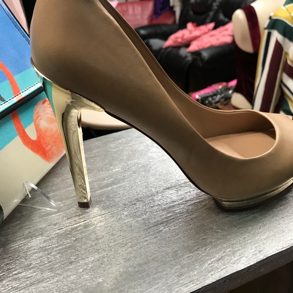 Shoes - Picture 3 of 3