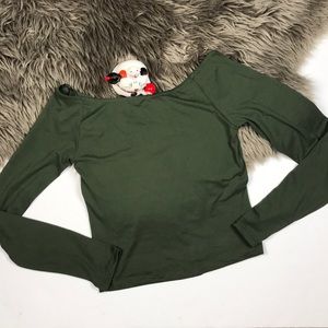 Scoop neck crop top blouse
