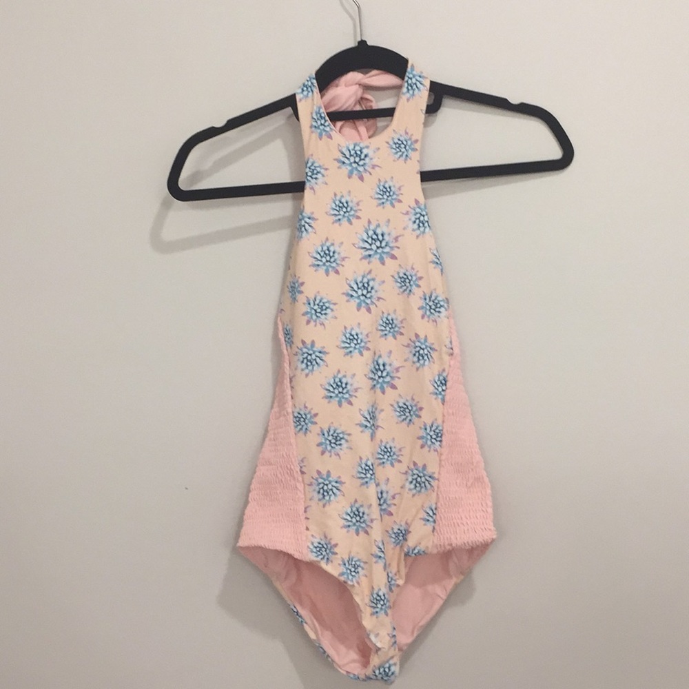 TORI PRAVER ONE PIECE