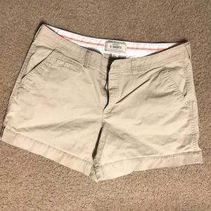 Khaki shorts