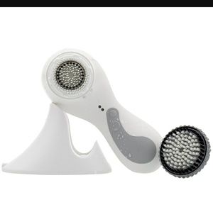 Clarisonic plus. Face and body (brand new)