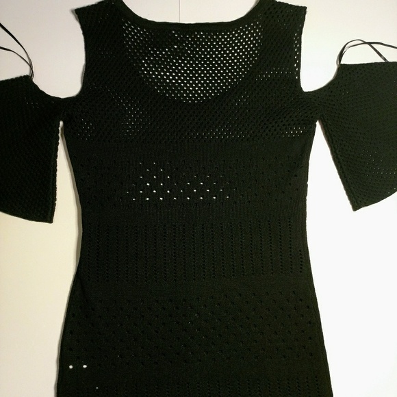 Black cold shoulder see through sweater tank - Picture 4 of 4