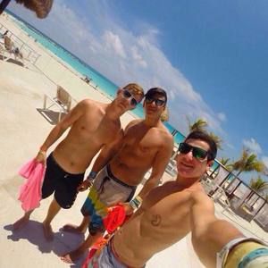 Meet your Posher, Diego