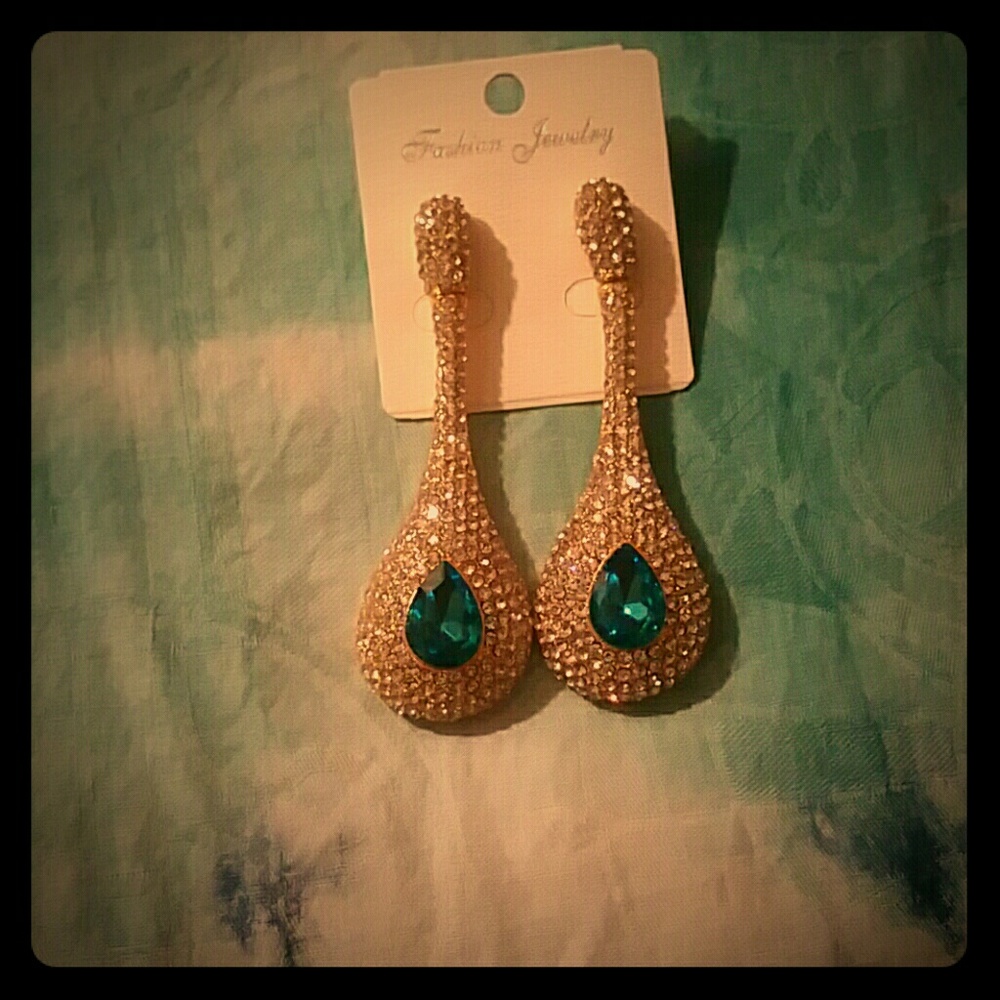 Teal Dimond gold  and  sliver gems