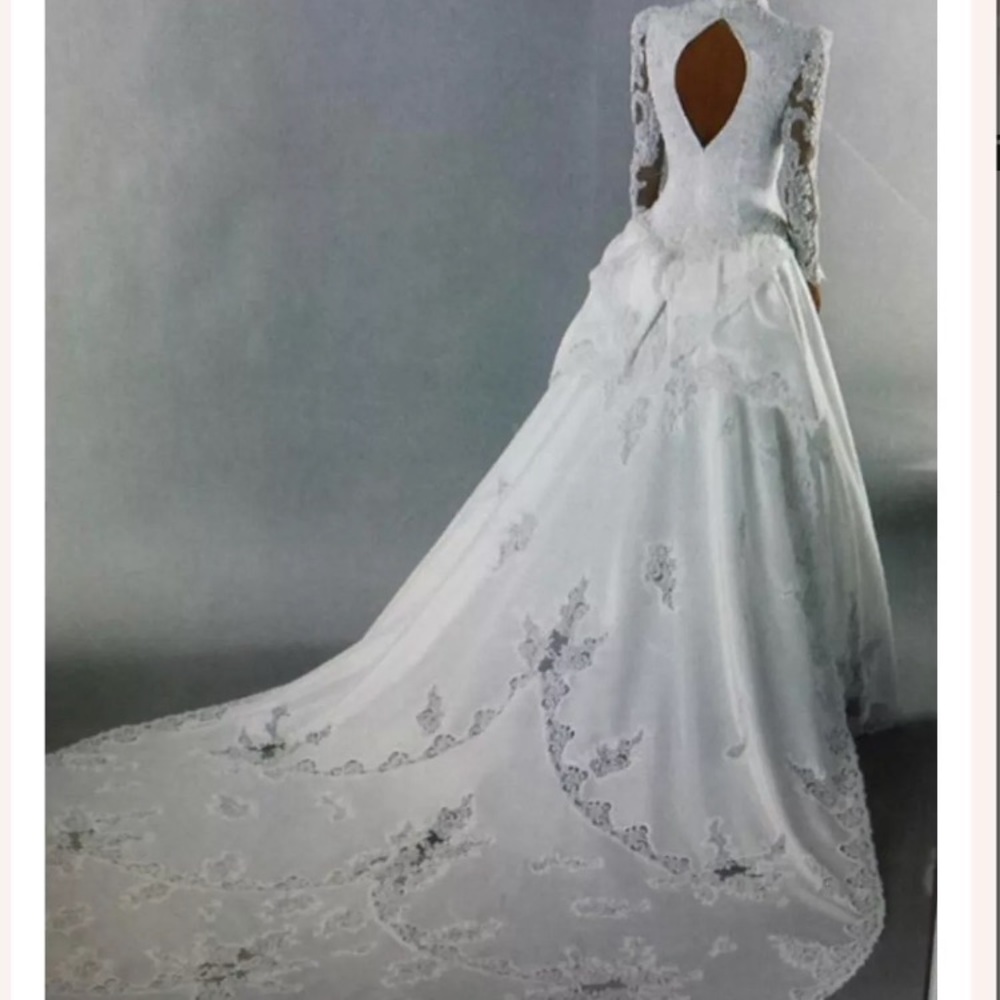 Michealangelo plus size wedding dress. NWT.