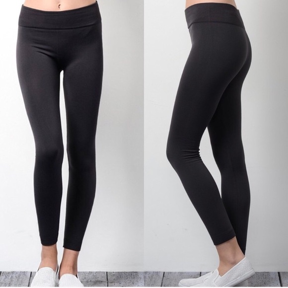Black soft fleece lined leggings - Picture 2 of 3