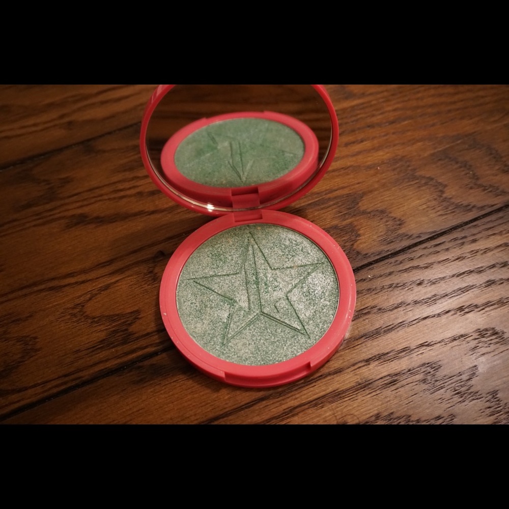 Jeffrey Star mint condition skin frost