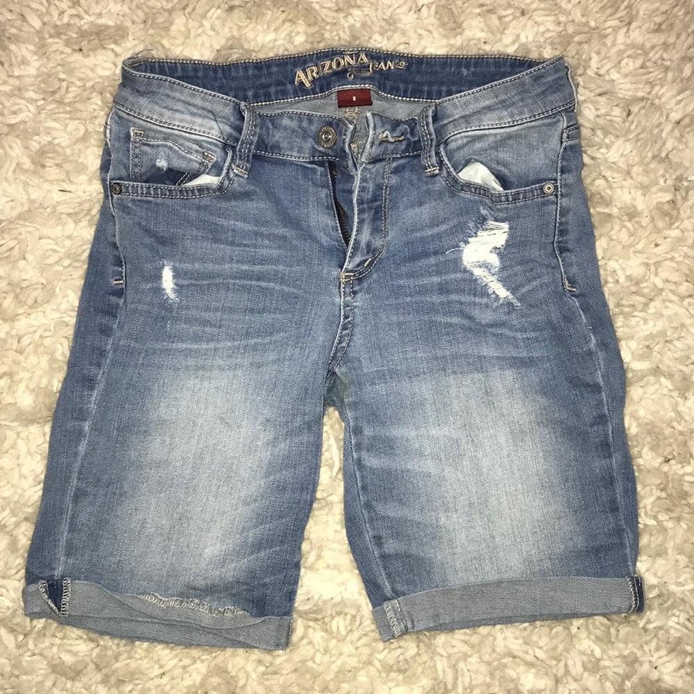 ARIZONA JEAN CO. SHORTS - Picture 1 of 2