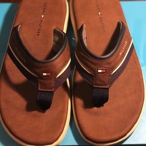 HOST PICK🎉Tommy Hilfiger Slides🎁