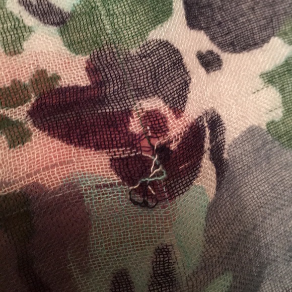 Blue patterned scarf - Picture 3 of 3