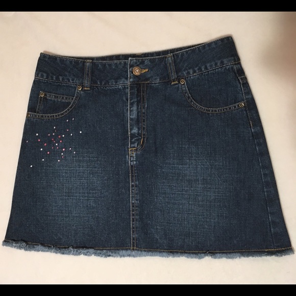 Old Navy Denim Mini Skirt - Picture 2 of 3