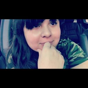 Meet your Posher, Liana