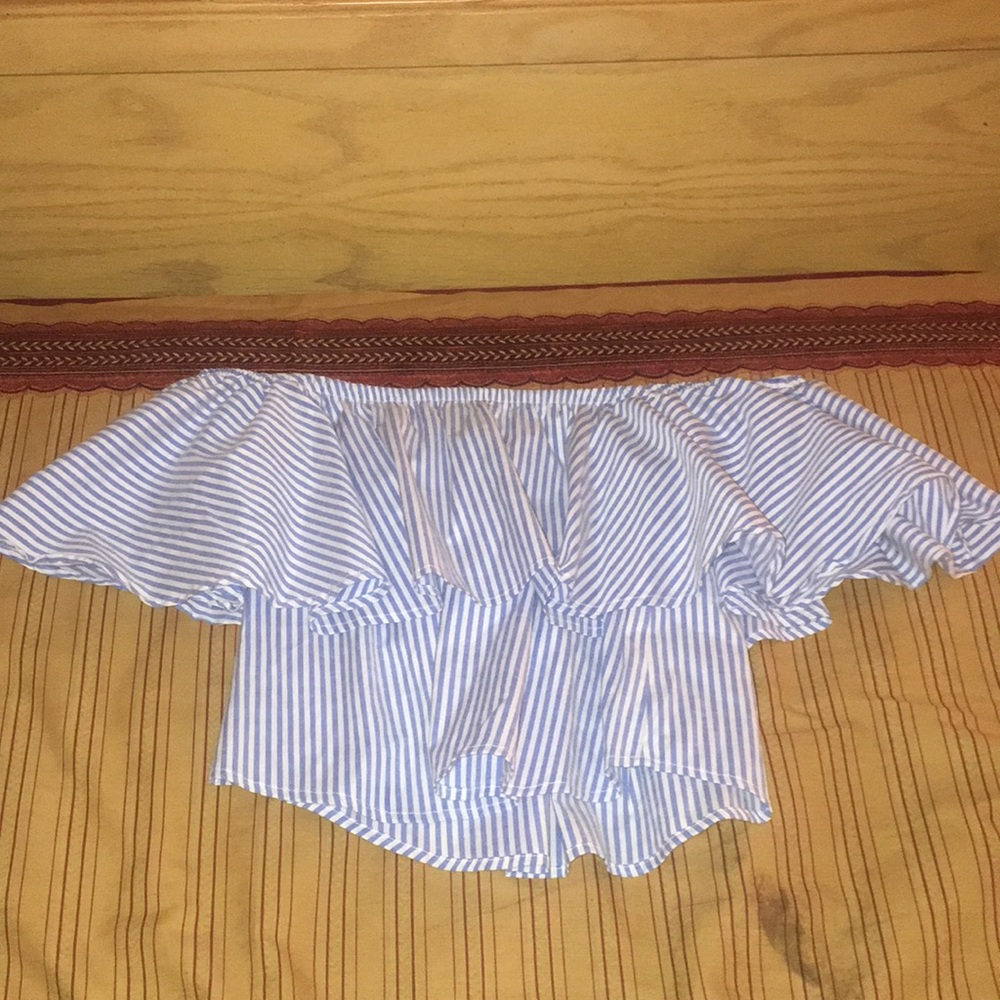 Cute fun Fashion Nova top