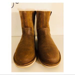 UGG Sequoia Chestnut Brown Size 10