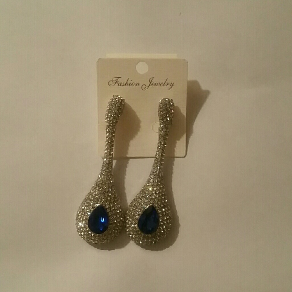 Silver Diamonds and Dark Blue Gem