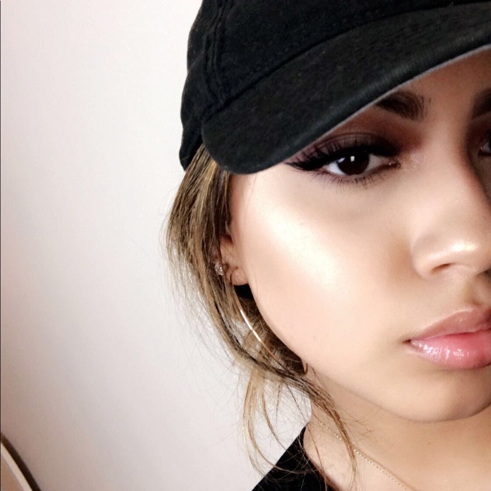 Meet your Posher, Melina