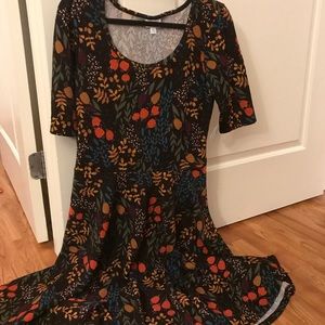 NWT Lularoe Nicole in Perfect fall/winter print!