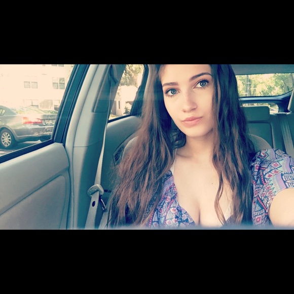 MEET YOUR SELLER💓🍁🧝🏽♀️🦋 - Picture 4 of 4