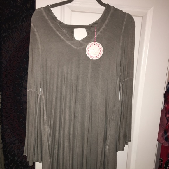 Dress - Picture 2 of 2