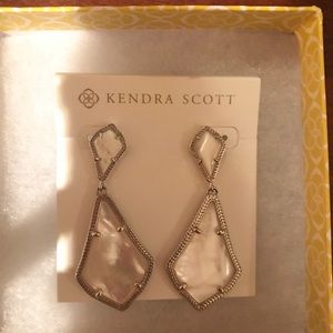 Kendra Scott Alexa earrings, silver & white pearl