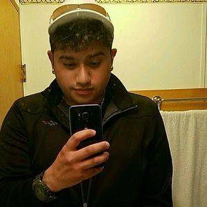 Meet your Posher, Cesar