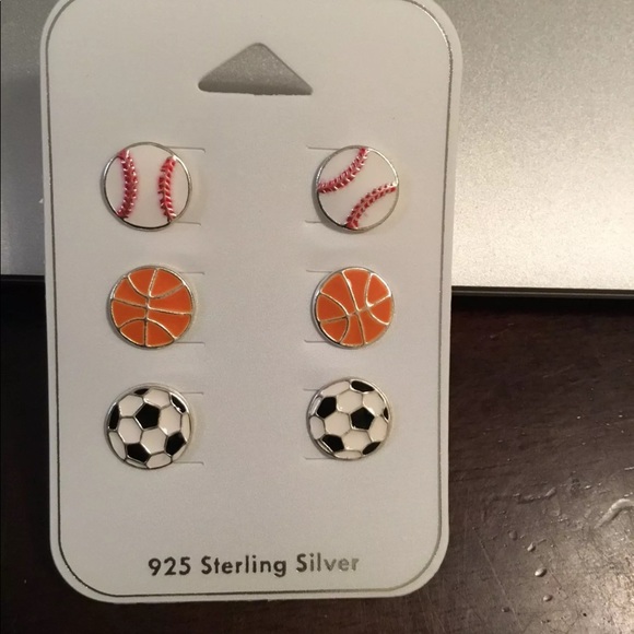 💯%925 Sterling Silver Earrings - Picture 2 of 2