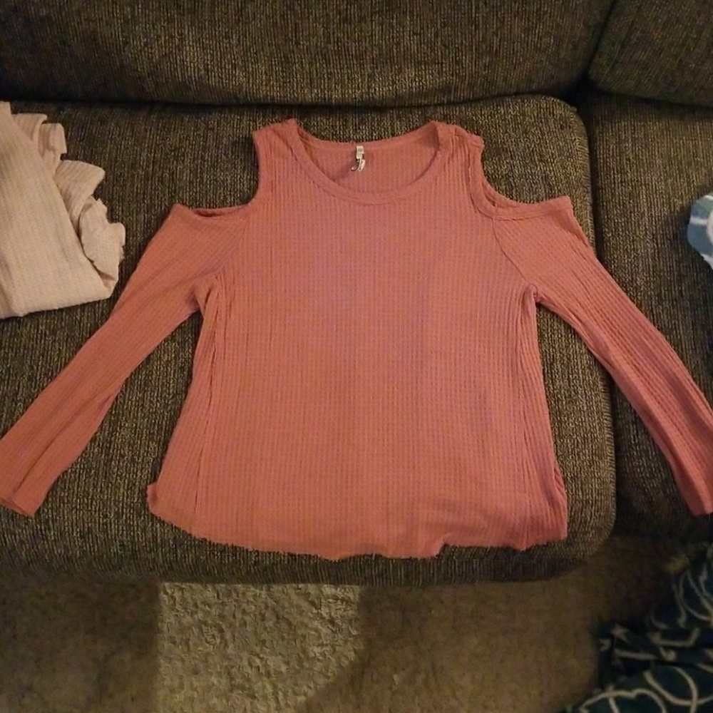 Cold shoulder shirt.