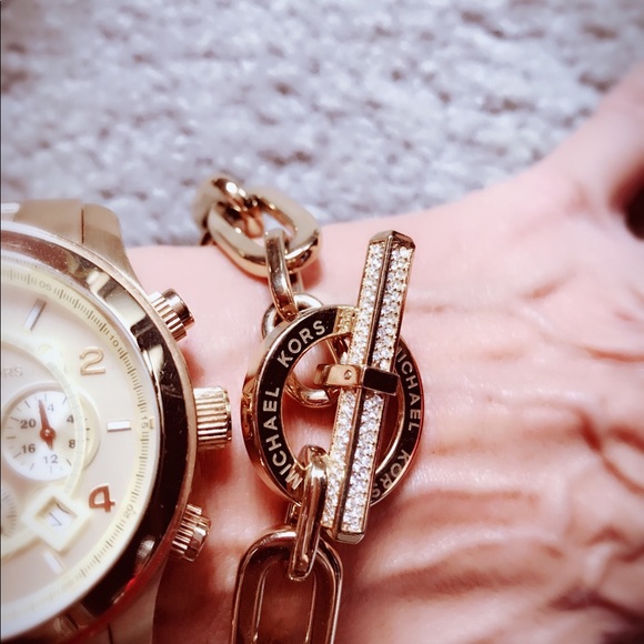 Michael Kors Boyfriend Watch ?