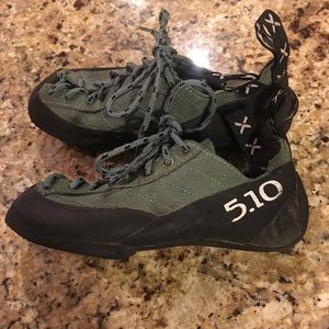 Women’s 5.10 Stealth C4 climbing shoes