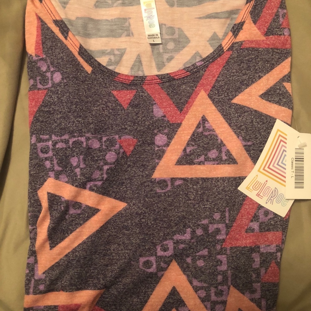 LuLaRoe Large Classic T NWT