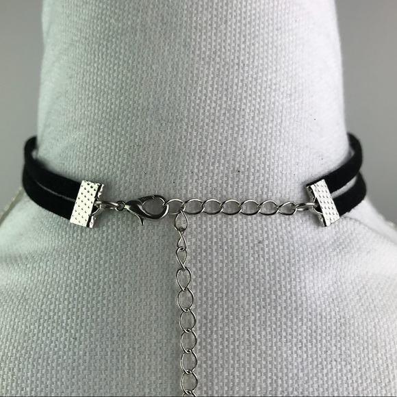 DaniRogue Double Wrap Leaf Choker - Picture 4 of 5