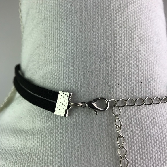 DaniRogue Double Wrap Leaf Choker - Picture 5 of 5