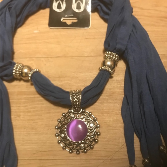 BLING SCARF - Picture 2 of 2