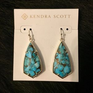 Rare Kendra Scott Carla Earrings Veined Turquoise