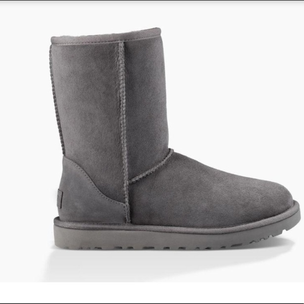 Ugg Classic Short Women’s Gray Boots Size 8