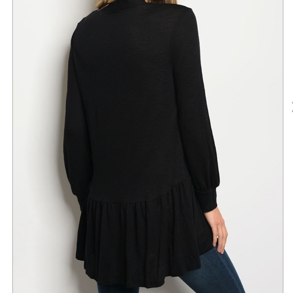 🌴BLACK TOP🍍 - Picture 2 of 2