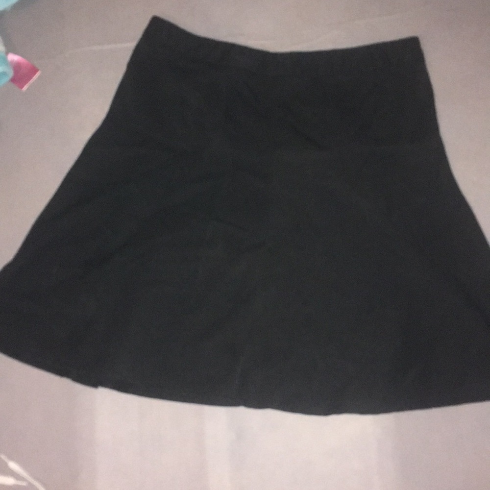 Cute black skirt