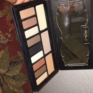 Kat Von D Shade + Light Eyeshadow pallet