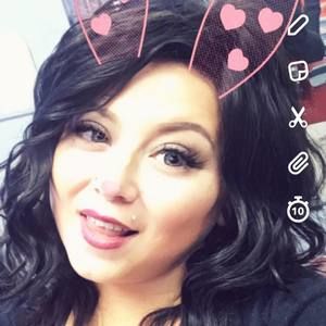 Meet your Posher, Desiree