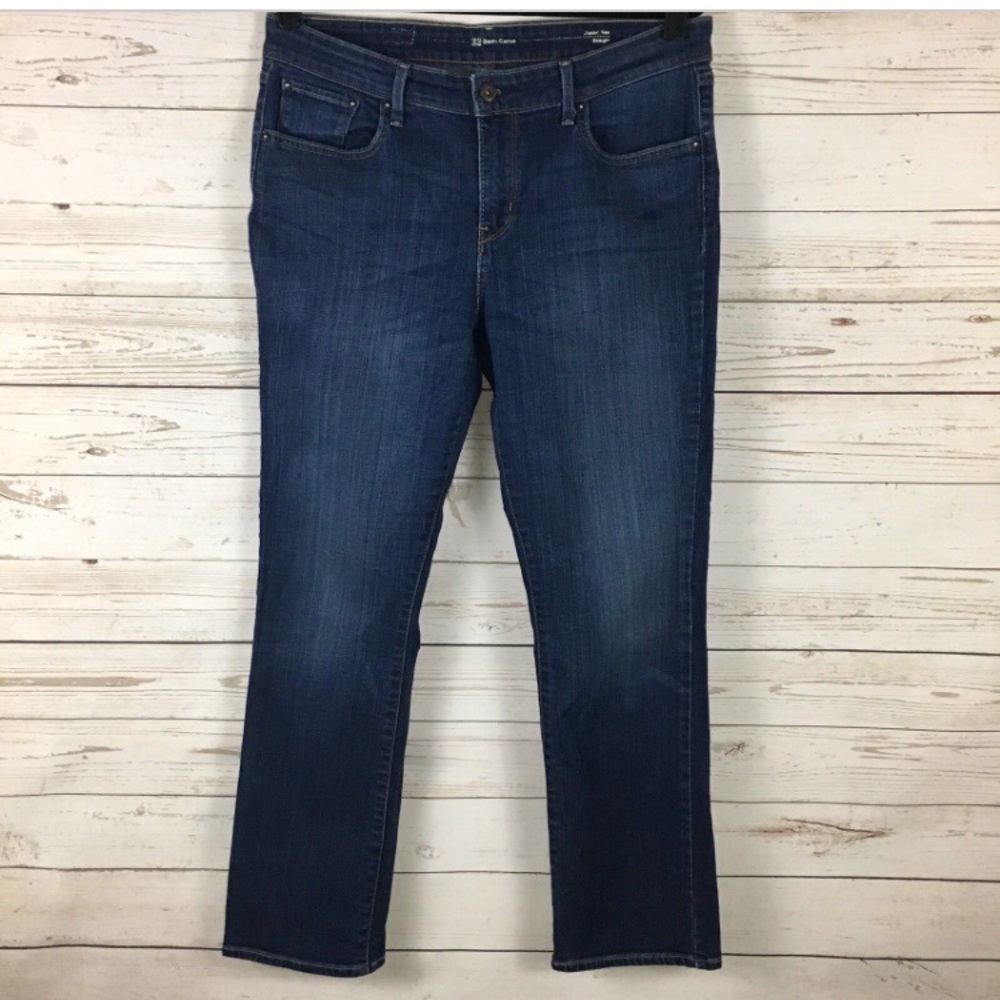 Brand new Levi's Women's size 30/10 curvy bootcut