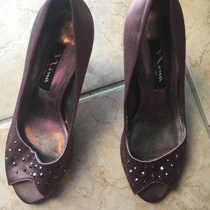 Elegant lilac dress heels