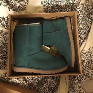 Ugg Classic Short Women’s Boot Size 8 Emerald