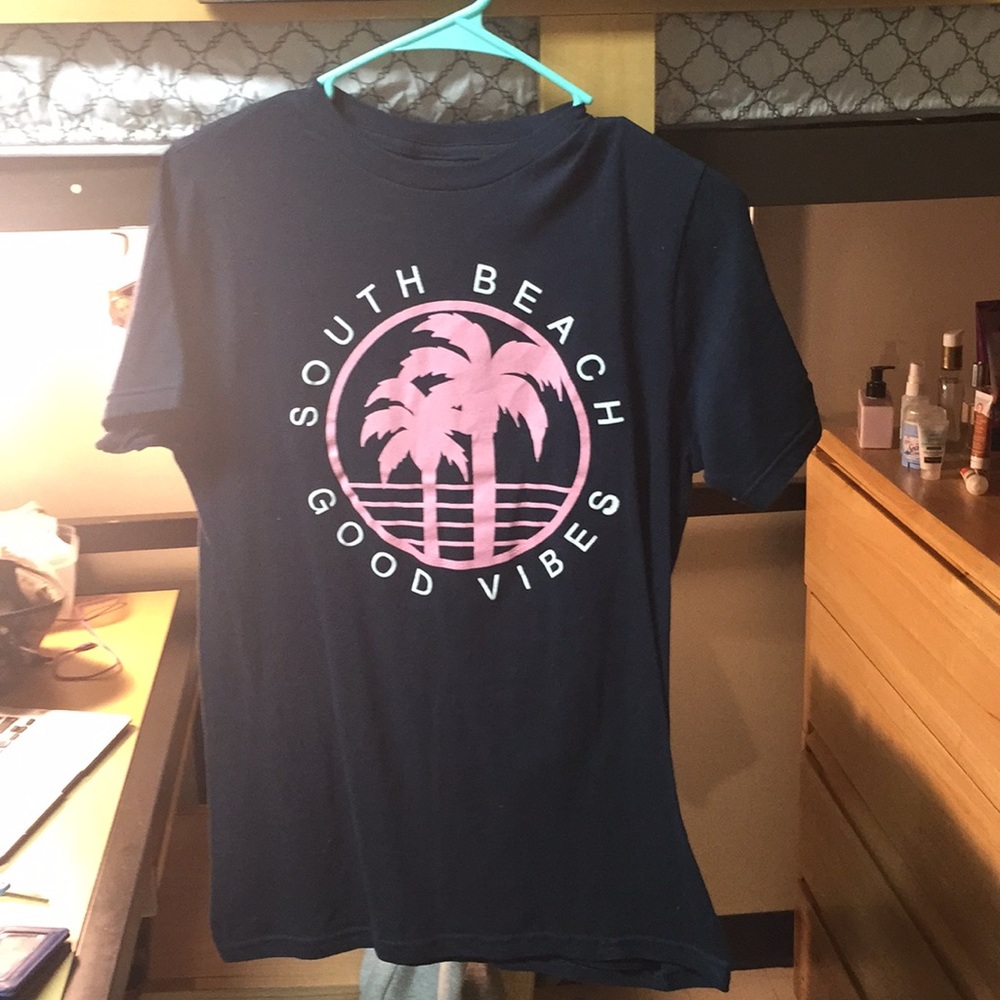 graphic tee