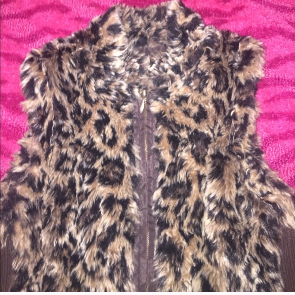 Reversible Fuzzy Cheetah Print Vest - image 2
