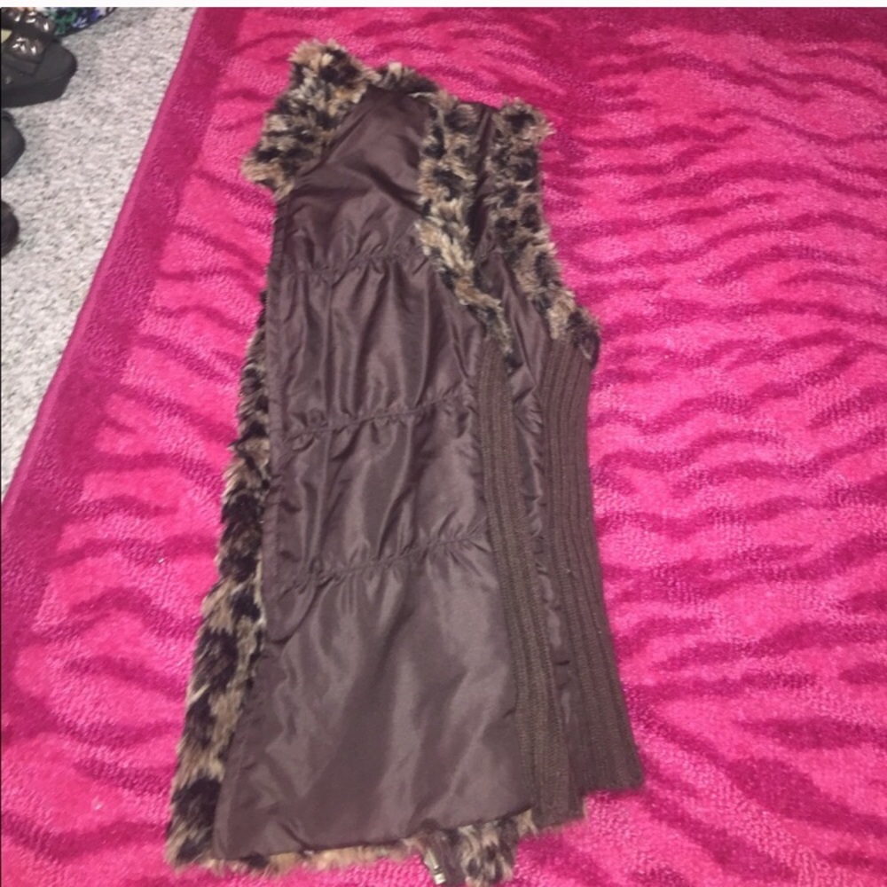 Reversible Fuzzy Cheetah Print Vest - image 7
