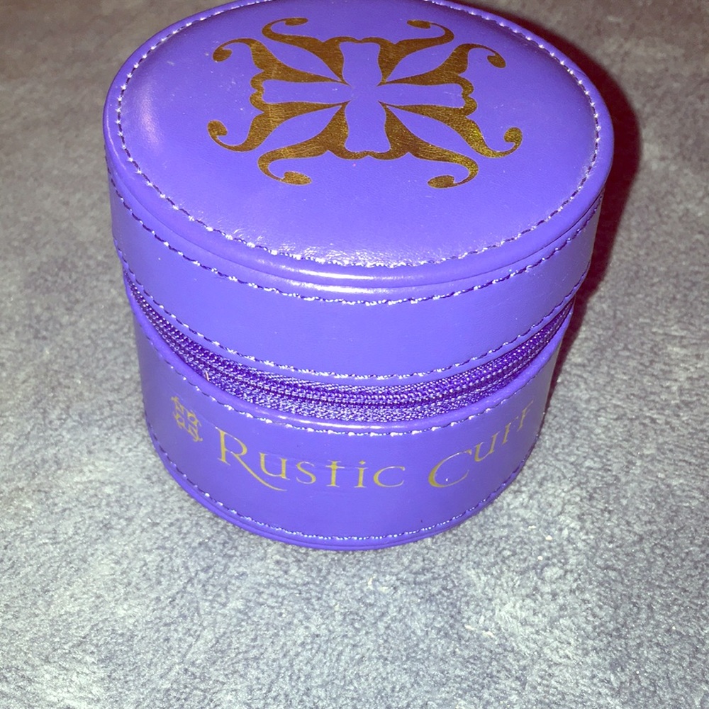 Rustic cuff set
